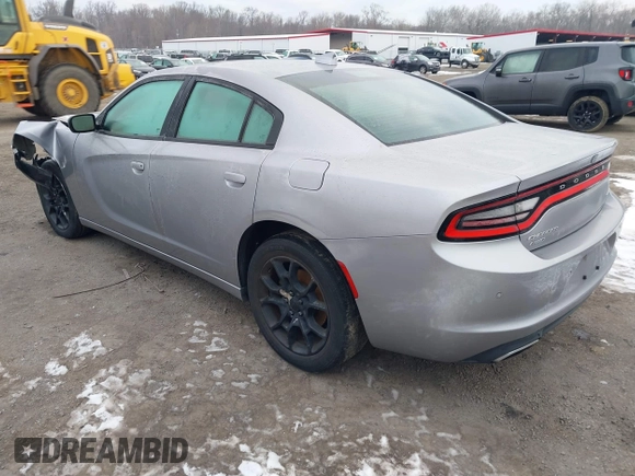 2015 Dodge Charger SXT z VIN 2C3CDXJGXFH891493, wystawiony jako IAAI lot #41316110 z przebiegiem 161 281 mil mil oraz . Historia ofert i sprzedaży dostępna na DreamBid. Obrazek 3.