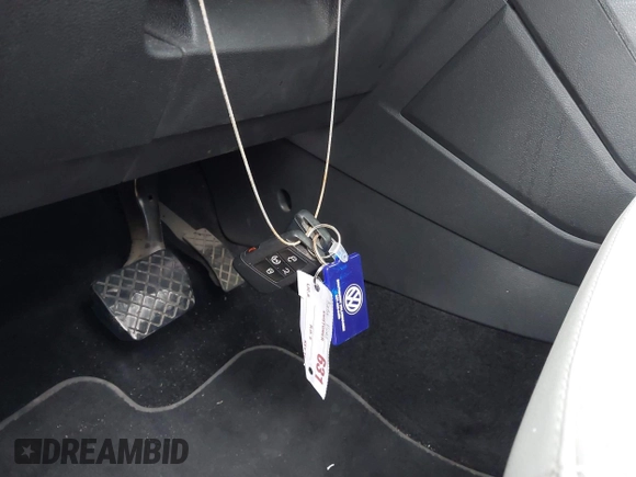 2019 Volkswagen Tiguan SE with VIN 3VV3B7AX6KM018161, listed as a IAAI auction lot 42279398 with 96,534 mi miles and . Bid and sale history available at DreamBid. Image 11.