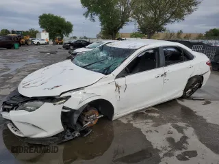 2015 Toyota Camry XLE z VIN 4T1BF1FK9FU078022, wystawiony jako Copart lot #55734275 z przebiegiem 135 221 mil mil oraz Nie do naprawy • Non repairable. Historia ofert i sprzedaży dostępna na DreamBid. Obrazek 1.