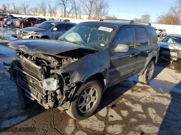 2004 Ford Escape Limited with VIN 1FMCU04184KA70257, listed as a Copart auction lot 89130575 with 186,430 mi miles and Salvage Title. Bid and sale history available at carsss.com. Image 1.