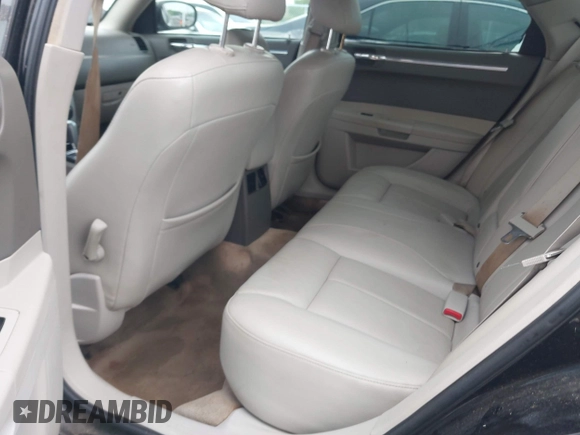 2007 Chrysler 300 Touring with VIN 2C3KA53G87H667727, listed as a IAAI auction lot 42025568 with 178,142 mi miles and . Bid and sale history available at DreamBid. Image 8.