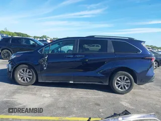 2023 Toyota Sienna XLE с VIN 5TDJSKFC6PS099555, выставлен на аукционе IAAI как лот 41743763 с пробегом 23 516 миль миль и . История ставок и продаж доступна на DreamBid. Изображение 15.
