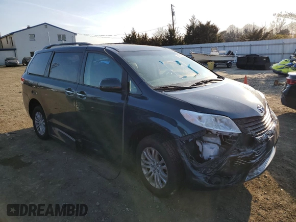 2011 Toyota Sienna XLE AAS with VIN 5TDYK3DC9BS135724, listed as a Copart auction lot 47119325 with 0 mi miles and Clean Title. Bid and sale history available at carsss.com. Image 4.