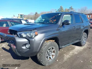 2018 Toyota 4Runner SR5 with VIN JTEBU5JR2J5531191, listed as a IAAI auction lot 41378771 with 94,281 mi miles. Bid and sale history available at carsss.com. Image 17.