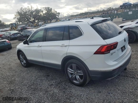 2018 Volkswagen Tiguan SEL Premium with VIN 3VV5B7AX0JM120238, listed as a Copart auction lot 44517575 with 81,991 mi miles and Salvage Title. Bid and sale history available at carsss.com. Image 2.