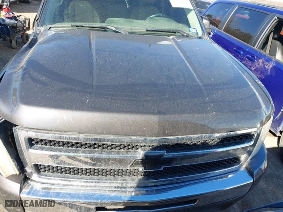 2011 Chevrolet Silverado 1500 LT with VIN 1GCRCSE03BZ227555, listed as a IAAI auction lot 41410334 with 163,633 mi miles. Bid and sale history available at carsss.com. Image 12.