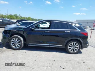2019 Infiniti QX50 Essential z VIN 3PCAJ5M12KF122087, wystawiony jako IAAI lot #41790887 z przebiegiem 120 621 mil mil oraz . Historia ofert i sprzedaży dostępna na DreamBid. Obrazek 15.