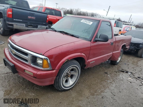 1997 Chevrolet S-10 with VIN 1GCCS1447VK133537, listed as a Copart auction lot 42354235 with 122,005 mi miles and Salvage Title. Bid and sale history available at carsss.com. Image 1.
