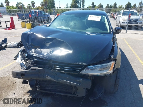 2013 Volkswagen Jetta SE with VIN 3VWDP7AJ8DM350702, listed as a IAAI auction lot 42652788 with 106,655 mi miles and . Bid and sale history available at DreamBid. Image 13.