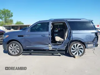2023 Lincoln Navigator Reserve z VIN 5LMJJ2LG2PEL00893, wystawiony jako IAAI lot #42011618 z przebiegiem 13 008 mil mil oraz . Historia ofert i sprzedaży dostępna na DreamBid. Obrazek 15.