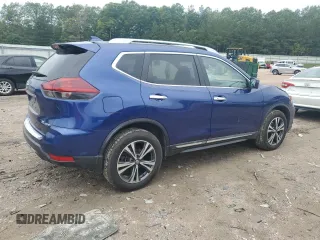 2018 Nissan Rogue SV z VIN 5N1AT2MV8JC852721, wystawiony jako Copart lot #58755385 z przebiegiem 69 454 mil mil oraz Szkoda całkowita • Salvage title. Historia ofert i sprzedaży dostępna na DreamBid. Obrazek 3.