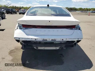 2024 Hyundai Elantra SEL z VIN KMHLM4DG2RU696202, wystawiony jako Copart lot #57557565 z przebiegiem 5 179 mil mil oraz Szkoda całkowita • Salvage title. Historia ofert i sprzedaży dostępna na DreamBid. Obrazek 6.