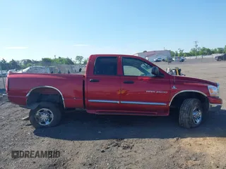 2006 Dodge 2500 SLT z VIN 1D7KS28C76J202159, wystawiony jako IAAI lot #42167349 z przebiegiem 71 407 mil mil oraz . Historia ofert i sprzedaży dostępna na DreamBid. Obrazek 14.