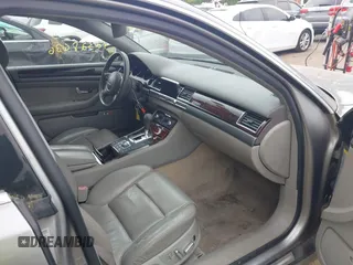 2005 Audi A8 z VIN WAUML44EX5N001847, wystawiony jako IAAI lot #42328636 z przebiegiem 129 925 mil mil oraz . Historia ofert i sprzedaży dostępna na DreamBid. Obrazek 5.