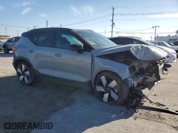 2024 Volvo XC40 Plus with VIN YV4EH3HL4R2232839, listed as a Copart auction lot 50627475 with 29,439 mi miles and Salvage title. Bid and sale history available at DreamBid. Image 4.