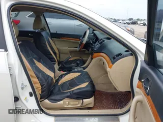 2005 Acura TSX with VIN JH4CL96885C026551, listed as a IAAI auction lot 42398825 with 217,882 mi miles and . Bid and sale history available at DreamBid. Image 5.