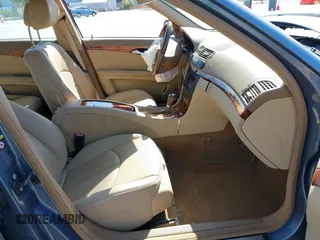 2007 Mercedes-Benz E 350 z VIN WDBUF56X57B124408, wystawiony jako IAAI lot #42185213 z przebiegiem 93 149 mil mil oraz . Historia ofert i sprzedaży dostępna na DreamBid. Obrazek 5.