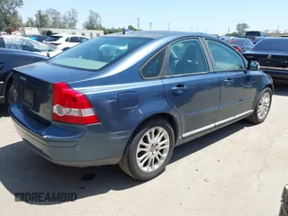 2007 Volvo S40 2.4L z VIN YV1MS390372275581, wystawiony jako IAAI lot #42269532 z przebiegiem 88 964 mil mil oraz . Historia ofert i sprzedaży dostępna na DreamBid. Obrazek 4.