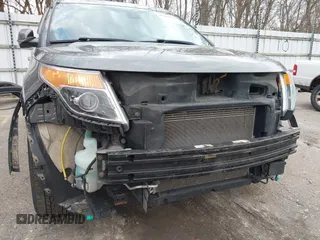 2013 Ford Explorer Limited z VIN 1FM5K8F89DGA51713, wystawiony jako IAAI lot #41909580 z przebiegiem 151 274 mil mil oraz . Historia ofert i sprzedaży dostępna na DreamBid. Obrazek 17.