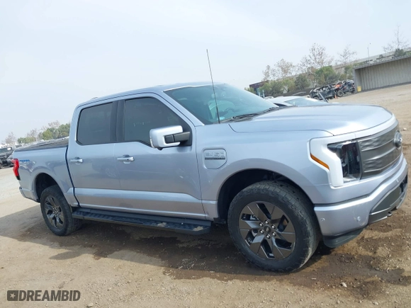 2022 Ford F-150 Lightning Pro with VIN 1FTVW1EL0NWG16234, listed as a IAAI auction lot 41220079 with 40,541 mi miles. Bid and sale history available at carsss.com. Image 13.