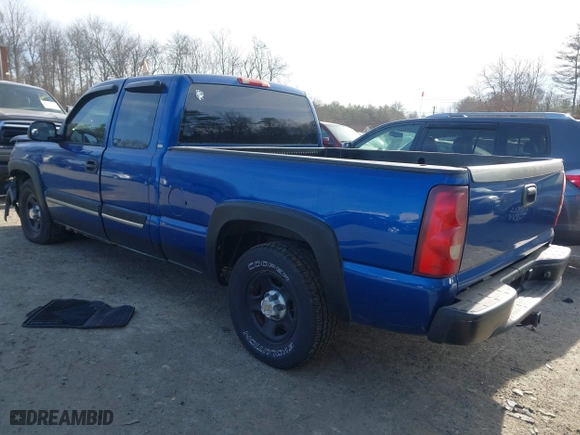 2003 Chevrolet Silverado 1500 Work Truck with VIN 1GCEC19X33Z360611, listed as a IAAI auction lot 41274217 with 152,523 mi miles. Bid and sale history available at carsss.com. Image 3.