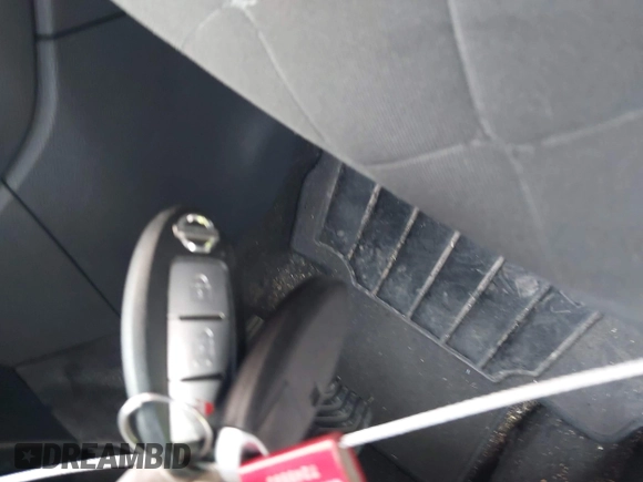 2020 Nissan Kicks S z VIN 3N1CP5BV7LL563586, wystawiony jako IAAI lot #42043567 z przebiegiem 66 727 mil mil oraz . Historia ofert i sprzedaży dostępna na DreamBid. Obrazek 11.