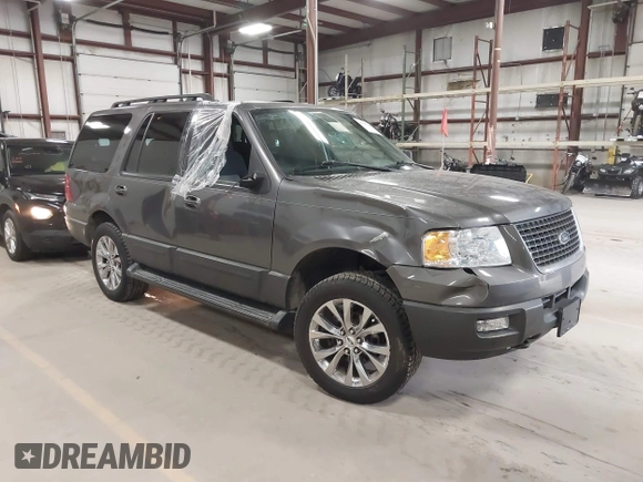 2005 Ford Expedition Special Service z VIN 1FMPU16555LA94194, wystawiony jako IAAI lot #41705190 z przebiegiem 86 637 mil mil oraz . Historia ofert i sprzedaży dostępna na DreamBid. Obrazek 1.