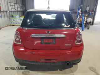 2011 MINI Hardtop z VIN WMWSU3C58BT095542, wystawiony jako Copart lot #57474055 z przebiegiem 41 490 mil mil oraz Szkoda całkowita • Salvage title. Historia ofert i sprzedaży dostępna na DreamBid. Obrazek 6.