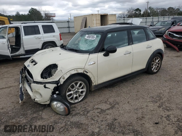 2015 MINI Hardtop 4 Door S z VIN WMWXU3C57FT892067, wystawiony jako Copart lot #46987555 z przebiegiem 66 235 mil mil oraz Szkoda całkowita • Salvage title. Historia ofert i sprzedaży dostępna na DreamBid. Obrazek 1.