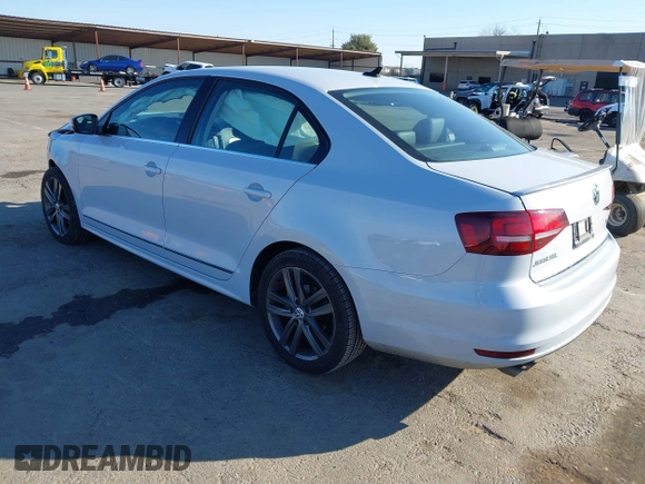 2018 Volkswagen Jetta SEL с VIN 3VWL17AJ2JM252094, выставлен на аукционе IAAI как лот 41397575 с пробегом 57 983 миль миль и . История ставок и продаж доступна на DreamBid. Изображение 3.