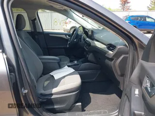 2021 Ford Escape SE Hybrid z VIN 1FMCU0BZ8MUA09021, wystawiony jako IAAI lot #42229018 z przebiegiem 62 265 mil mil oraz . Historia ofert i sprzedaży dostępna na DreamBid. Obrazek 5.