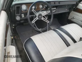 1972 Oldsmobile Cutlass with VIN 3G87H2M101964, listed as a Copart auction lot 70458154 with 25,469 mi miles and Salvage Title. Bid and sale history available at DreamBid. Image 8.