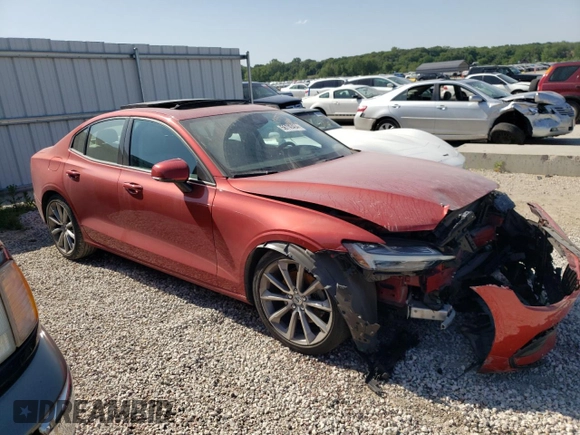 2019 Volvo S60 Momentum with VIN 7JR102FK3KG004077, listed as a Copart auction lot 56112404 with 32,166 mi miles and Salvage Title. Bid and sale history available at carsss.com. Image 4.