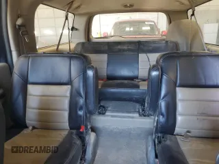 2005 Ford Excursion Eddie Bauer z VIN 1FMSU45P05ED40748, wystawiony jako Copart lot #55060805 z przebiegiem 286 908 mil mil oraz Szkoda całkowita • Salvage title. Historia ofert i sprzedaży dostępna na DreamBid. Obrazek 10.