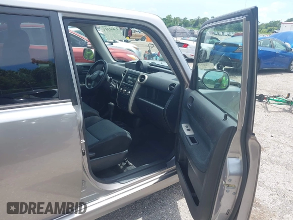 2006 Scion xB z VIN JTLKT324364083642, wystawiony jako IAAI lot #42681553 z przebiegiem 139 346 mil mil oraz . Historia ofert i sprzedaży dostępna na DreamBid. Obrazek 5.