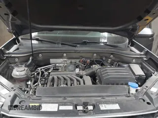 2019 Volkswagen Atlas SE с VIN 1V2DR2CA1KC591124, выставлен на аукционе IAAI как лот 42111572 с пробегом 40 430 миль миль и . История ставок и продаж доступна на DreamBid. Изображение 10.