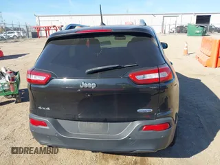 2016 Jeep Cherokee Latitude with VIN 1C4PJMCB2GW301117, listed as a IAAI auction lot 40647017 with 56,348 mi miles and . Bid and sale history available at DreamBid. Image 16.