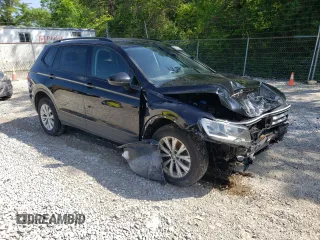 2018 Volkswagen Tiguan S with VIN 3VV0B7AX5JM033302, listed as a Copart auction lot 61534745 with 111,230 mi miles and Salvage title. Bid and sale history available at DreamBid. Image 4.
