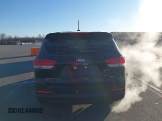 2018 Kia Sorento LX with VIN 5XYPG4A34JG431818, listed as a IAAI auction lot 40997995 with 141,886 mi miles. Bid and sale history available at carsss.com. Image 16.