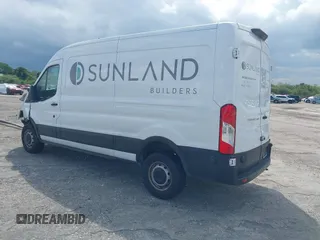 2023 Ford Transit Cargo с VIN 1FTBR1C86PKB70724, выставлен на аукционе IAAI как лот 42234731 с пробегом 30 264 миль миль и . История ставок и продаж доступна на DreamBid. Изображение 3.