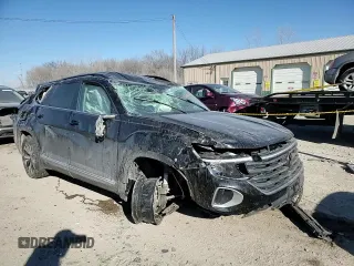 2024 Volkswagen Atlas SE with VIN 1V2LR2CA8RC515082, listed as a Copart auction lot 42556065 with Not provided miles and Salvage title. Bid and sale history available at DreamBid. Image 11.