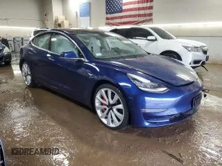 2018 Tesla Model 3 Long Range Battery z VIN 5YJ3E1EB3JF055673, wystawiony jako Copart lot #50915355 z przebiegiem 39 567 mil mil oraz Szkoda całkowita • Salvage title. Historia ofert i sprzedaży dostępna na DreamBid. Obrazek 4.