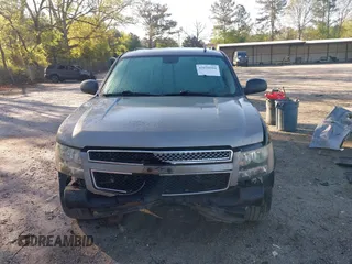 2008 Chevrolet Tahoe 1LT z VIN 1GNFC13048R216130, wystawiony jako IAAI lot #42020994 z przebiegiem 300 721 mil mil oraz . Historia ofert i sprzedaży dostępna na DreamBid. Obrazek 13.