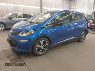 2021 Chevrolet Bolt EV Premier z VIN 1G1FZ6S04M4112890, wystawiony jako IAAI lot #42108914 z przebiegiem 68 452 mil mil oraz . Historia ofert i sprzedaży dostępna na DreamBid. Obrazek 2.