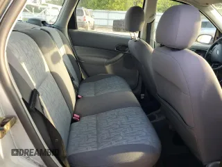 2005 Ford Focus SE with VIN 1FAFP36N55W155129, listed as a Copart auction lot 52940795 with 111,400 mi miles and Salvage Title. Bid and sale history available at carsss.com. Image 10.