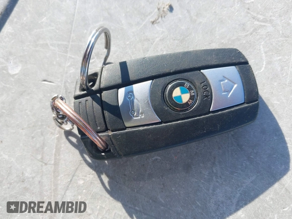 2006 BMW 6 Series 650Ci with VIN WBAEH13436CR50666, listed as a IAAI auction lot 41263683 with 1 mi miles. Bid and sale history available at carsss.com. Image 11.