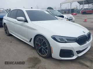 2023 BMW 5 Series 540i z VIN WBA53BJ00PWY19621, wystawiony jako IAAI lot #42433550 z przebiegiem 50 181 mil mil oraz . Historia ofert i sprzedaży dostępna na DreamBid. Obrazek 1.