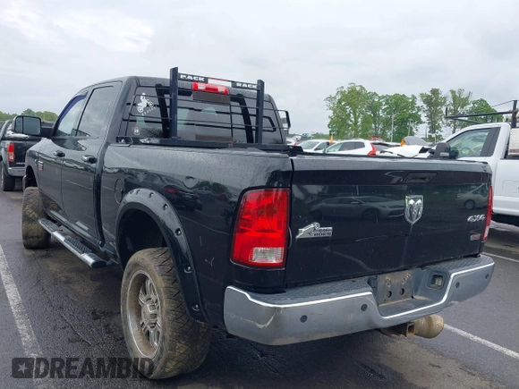 2012 Ram 2500 Big Horn z VIN 3C6UD5DL2CG142378, wystawiony jako IAAI lot #42242505 z przebiegiem Nie podano mil oraz . Historia ofert i sprzedaży dostępna na DreamBid. Obrazek 3.