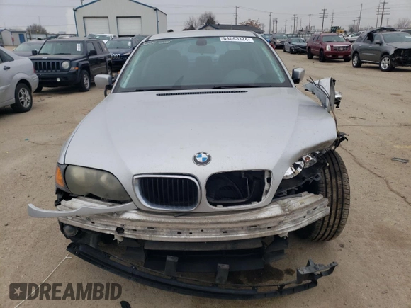 2004 BMW 3 Series 325i with VIN WBAAZ33444KP85267, listed as a Copart auction lot 84643124 with 205,226 mi miles and Salvage Title. Bid and sale history available at carsss.com. Image 5.