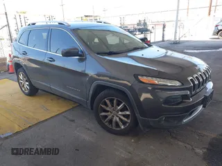 2017 Jeep Cherokee Limited with VIN 1C4PJLDB6HW522505, listed as a IAAI auction lot 41964106 with 109,032 mi miles. Bid and sale history available at carsss.com. Image 1.